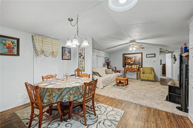 313 Rowe St, Rockport, TX 78382