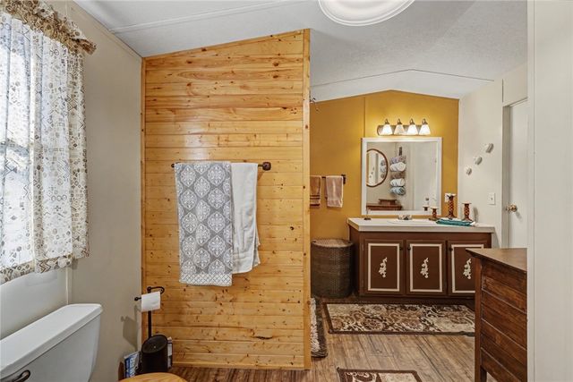 313 Rowe St, Rockport, TX 78382