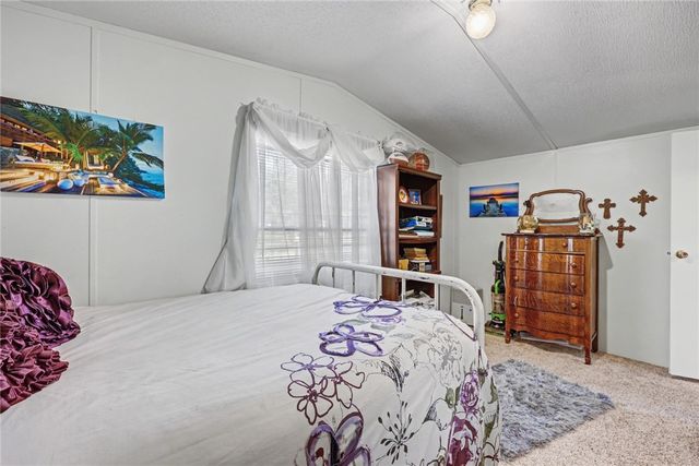 313 Rowe St, Rockport, TX 78382