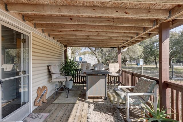 313 Rowe St, Rockport, TX 78382