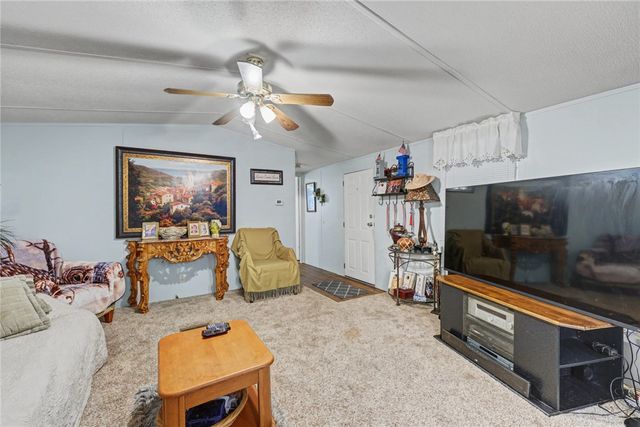 313 Rowe St, Rockport, TX 78382