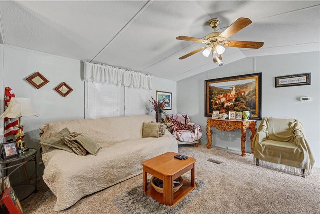 313 Rowe St, Rockport, TX 78382