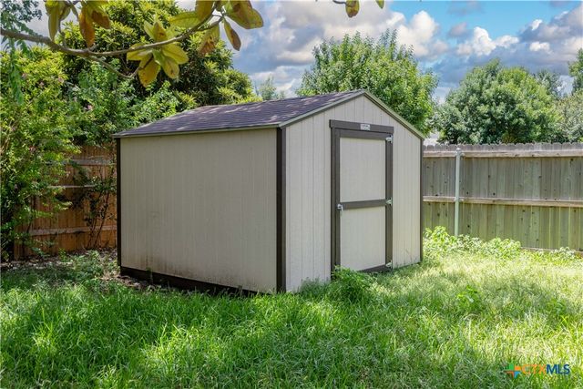 953 Lazy Trail, New Braunfels, TX 78130