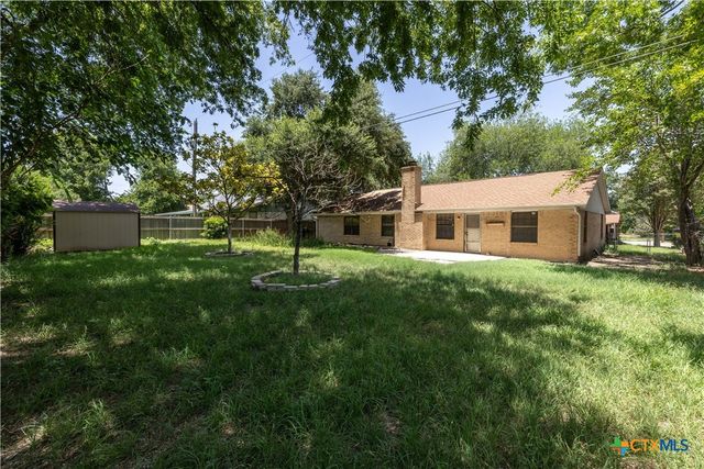 953 Lazy Trail, New Braunfels, TX 78130