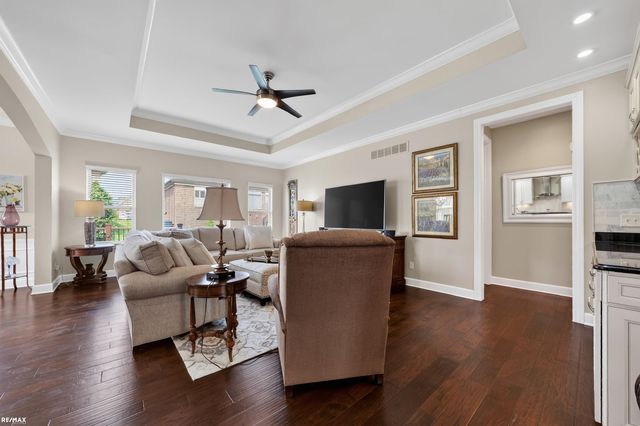 58773 Valley View Dr Drive, Washington Twp, MI 48094