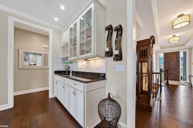 58773 Valley View Dr Drive, Washington Twp, MI 48094