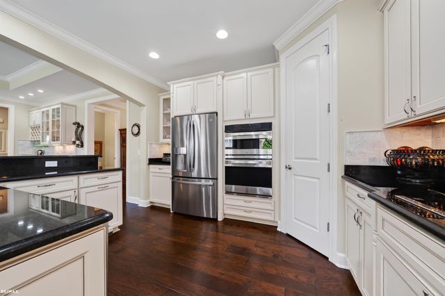 58773 Valley View Dr Drive, Washington Twp, MI 48094