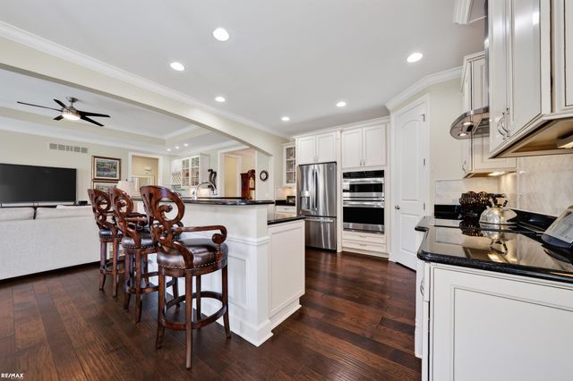 58773 Valley View Dr Drive, Washington Twp, MI 48094