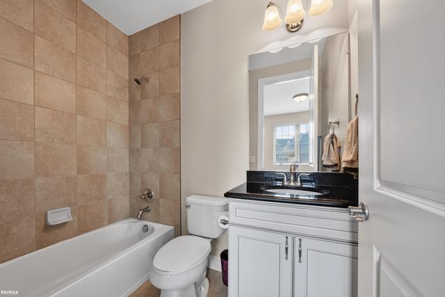 58773 Valley View Dr Drive, Washington Twp, MI 48094