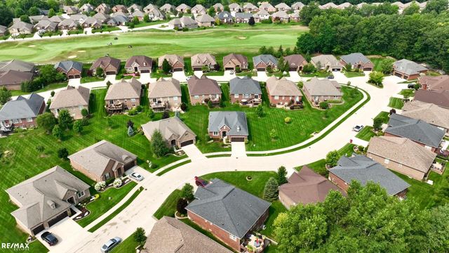 58773 Valley View Dr Drive, Washington Twp, MI 48094