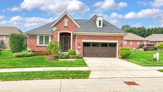 58773 Valley View Dr Drive, Washington Twp, MI 48094