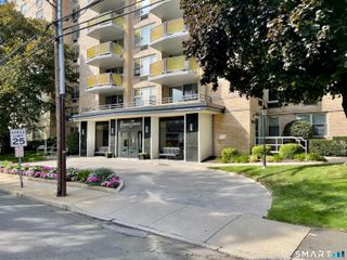1 Strawberry Hill Court 8A, Stamford, CT 06902