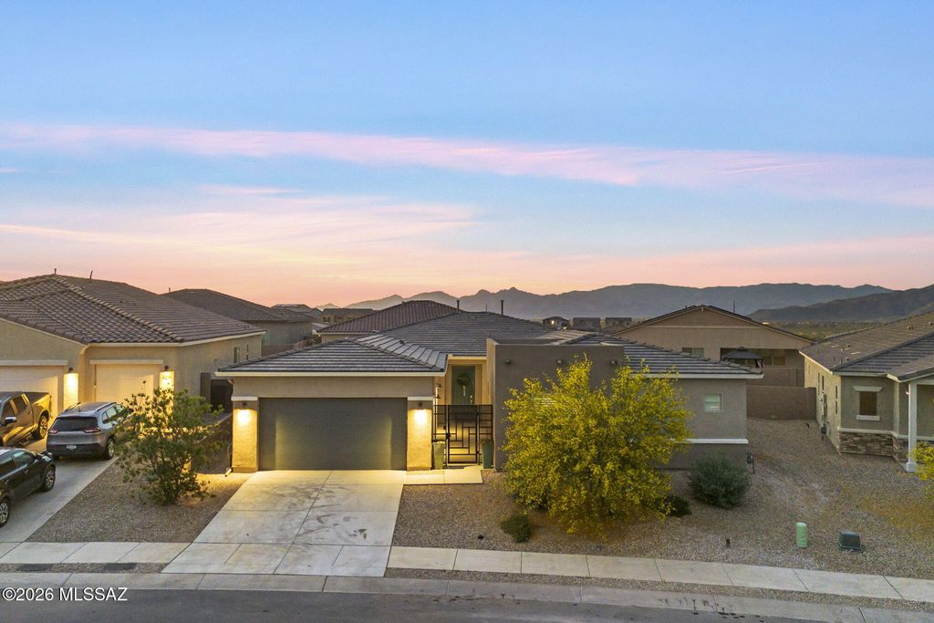 12791 E Tortoise Pointe Place, Vail, AZ 85641
