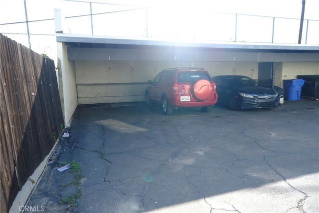 1110 S Kenmore, Los Angeles, CA 90006