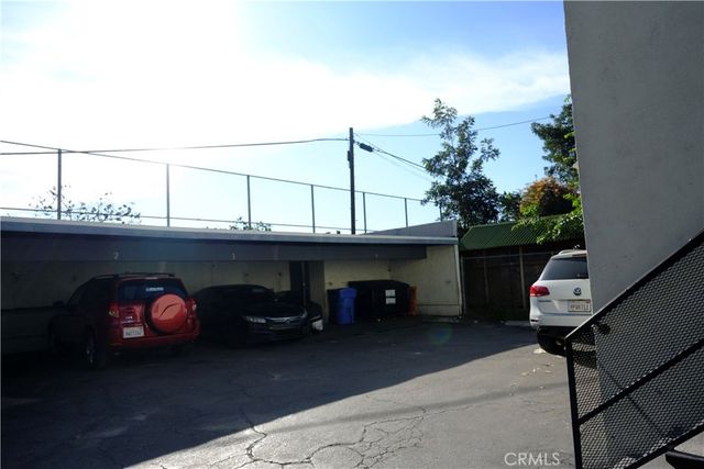 1110 S Kenmore, Los Angeles, CA 90006