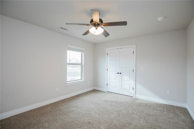 337 Ryder Street, Gentry, AR 72734