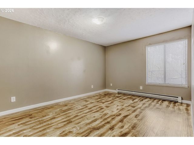 6745 Sw SCHOLLS FERRY Rd 37, Beaverton, OR 97008