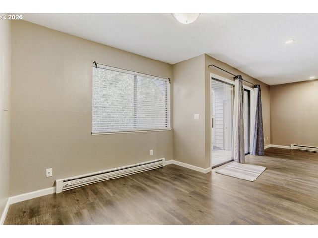 6745 Sw SCHOLLS FERRY Rd 37, Beaverton, OR 97008