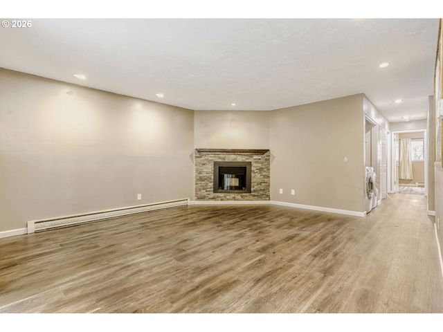 6745 Sw SCHOLLS FERRY Rd 37, Beaverton, OR 97008