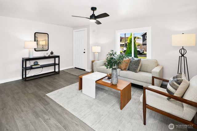 9032 15th Avenue SW, Seattle, WA 98106