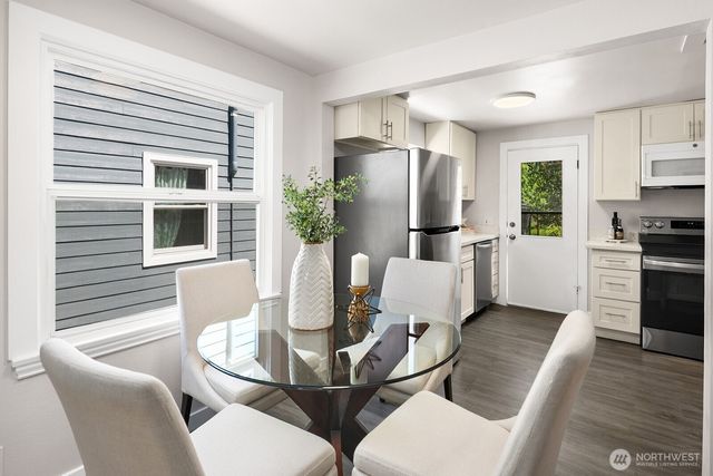 9032 15th Avenue SW, Seattle, WA 98106