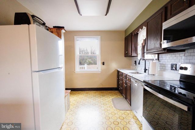 190 WATERFORD RD, Hammonton, NJ 08037