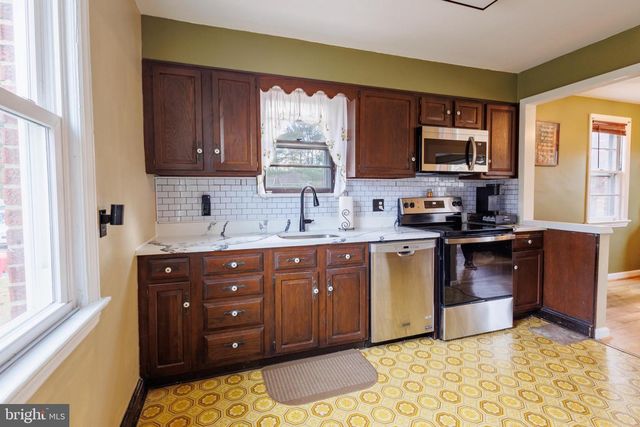 190 WATERFORD RD, Hammonton, NJ 08037