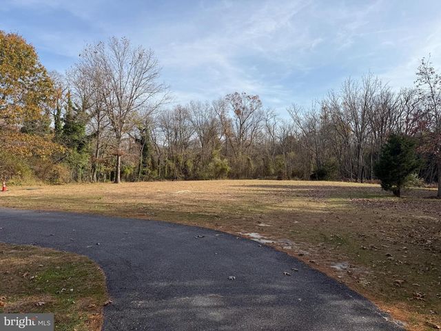 190 WATERFORD RD, Hammonton, NJ 08037