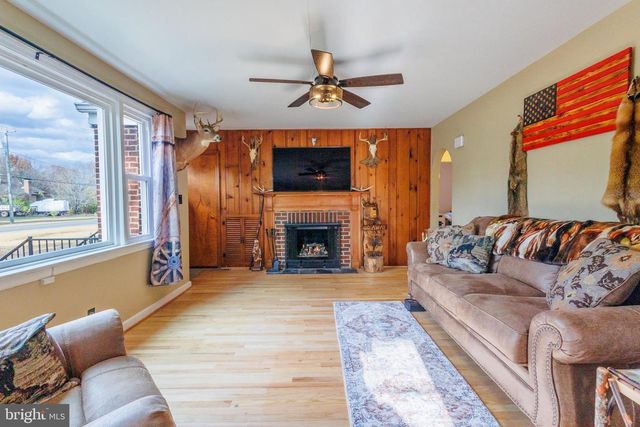 190 WATERFORD RD, Hammonton, NJ 08037