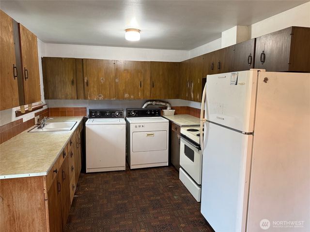 20823 59th Place SW, Lynnwood, WA 98036