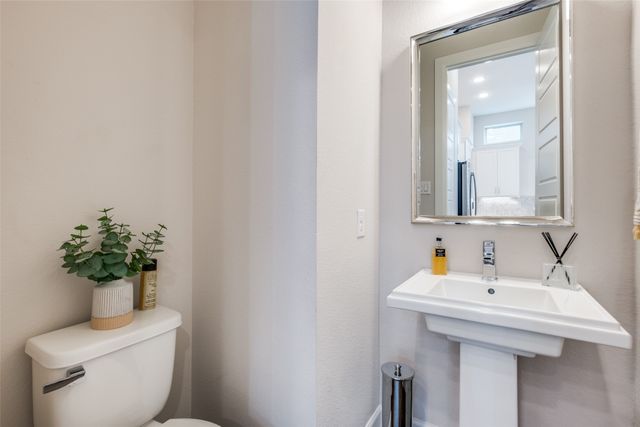 5917 Evening Star Place, Dallas, TX 75235