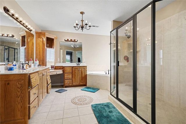 2107 NE Colonnade Avenue, Blue Springs, MO 64014