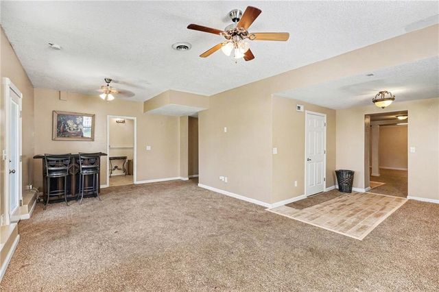 2107 NE Colonnade Avenue, Blue Springs, MO 64014