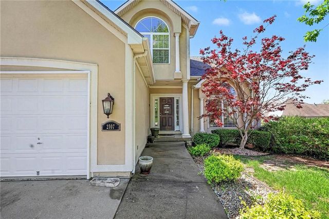 2107 NE Colonnade Avenue, Blue Springs, MO 64014