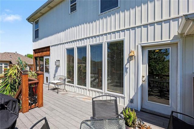 2107 NE Colonnade Avenue, Blue Springs, MO 64014