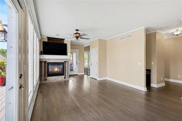 2107 NE Colonnade Avenue, Blue Springs, MO 64014