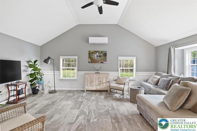 1572 Gardner Road, Stroudsburg, PA 18360