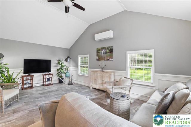 1572 Gardner Road, Stroudsburg, PA 18360
