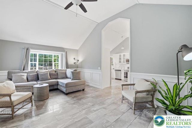 1572 Gardner Road, Stroudsburg, PA 18360