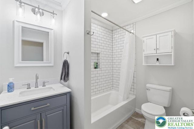 1572 Gardner Road, Stroudsburg, PA 18360