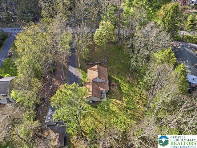 1572 Gardner Road, Stroudsburg, PA 18360