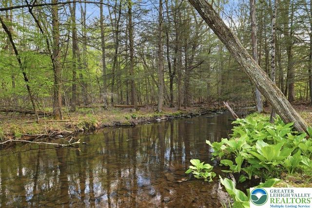 1572 Gardner Road, Stroudsburg, PA 18360