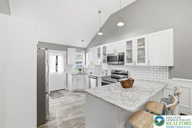 1572 Gardner Road, Stroudsburg, PA 18360