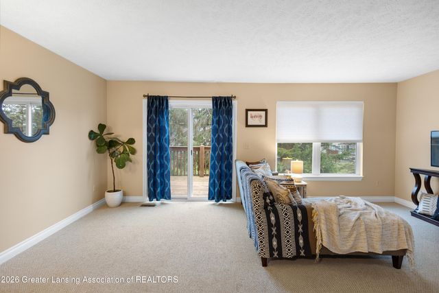 1921 Red Bud Lane, Lansing, MI 48917