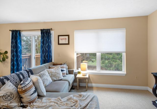 1921 Red Bud Lane, Lansing, MI 48917