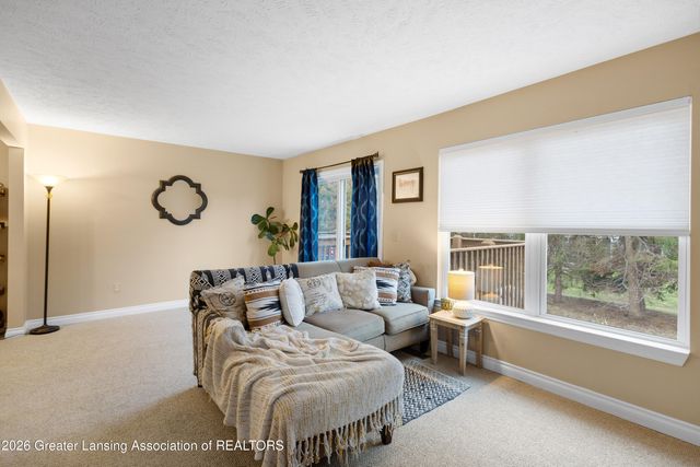 1921 Red Bud Lane, Lansing, MI 48917