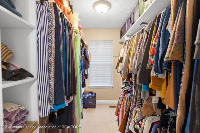 1921 Red Bud Lane, Lansing, MI 48917