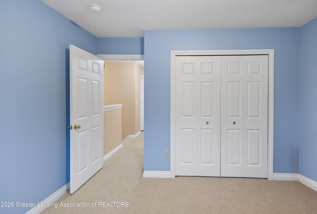 1921 Red Bud Lane, Lansing, MI 48917