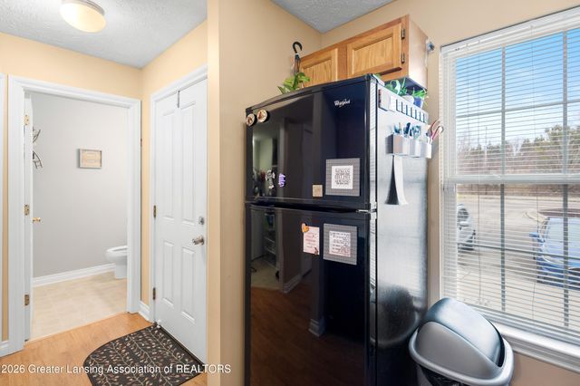 1921 Red Bud Lane, Lansing, MI 48917