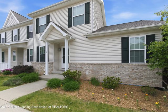 1921 Red Bud Lane, Lansing, MI 48917